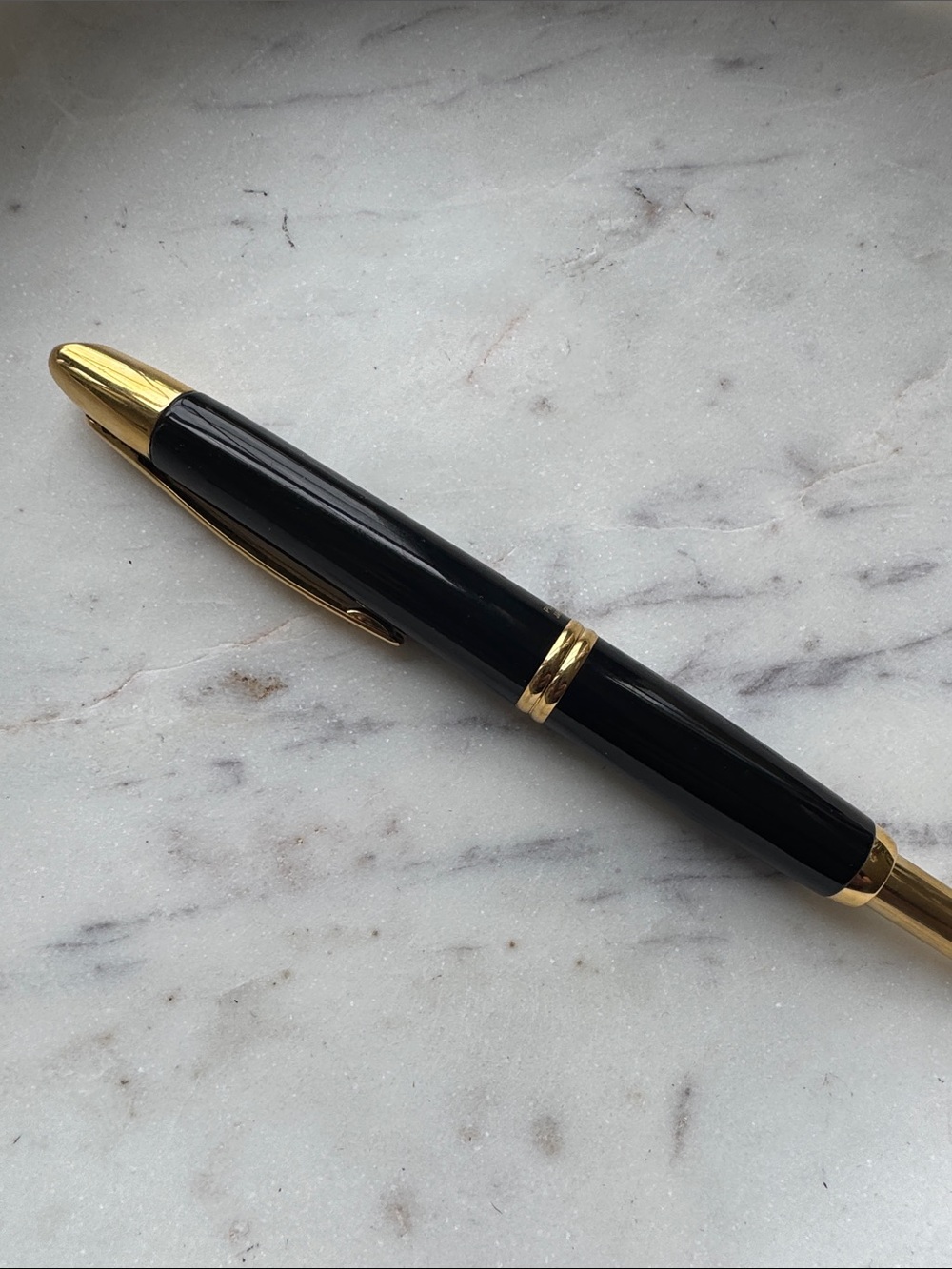 Pilot Vanishing Black and Gold Fountain Pen